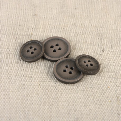 Bouton 4 trous 18 mm 570 marron