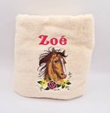 Motif cheval fleurs brodé sur linge de bain au choix  