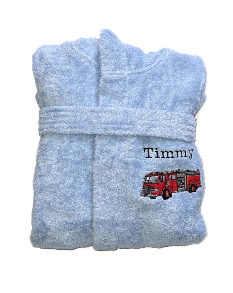 Motif camion pompier brodé sur peignoir éponge enfant