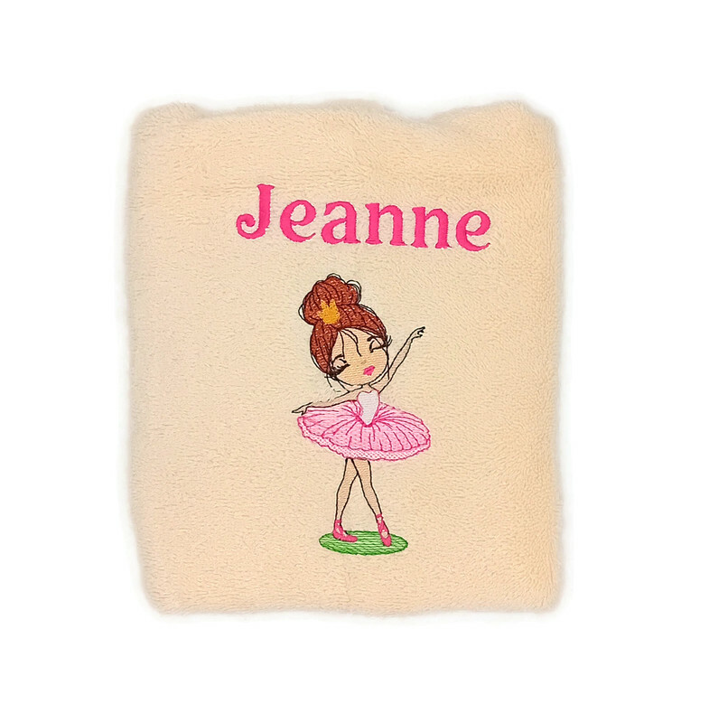 Motif ballerine Jeanne sur linge de bain au choix 