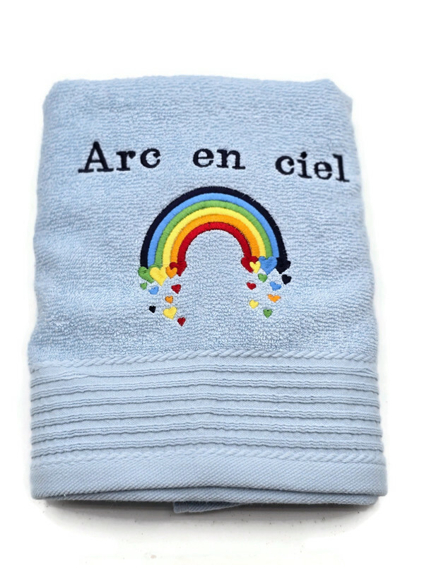 Motif arc en ciel sur linge de bain au choix