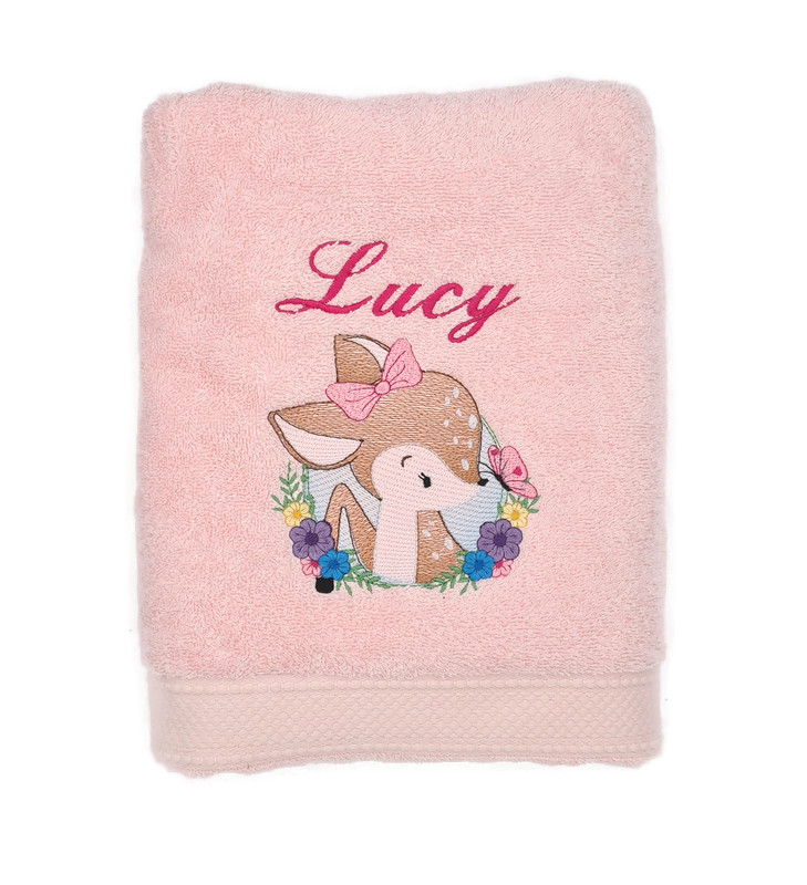 Motif biche brodé sur linge de bain au choix