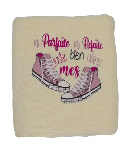 Motif bien dans mes baskets sur linge de bain au choix 