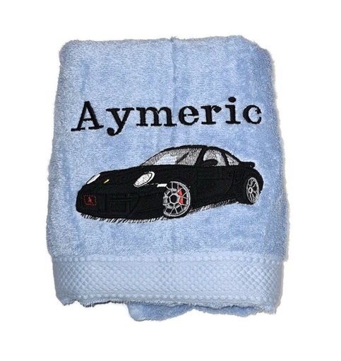 Motif voiture sportive noir brodé sur serviette, drap de bain ou pack complet. Cadeau personnalisé